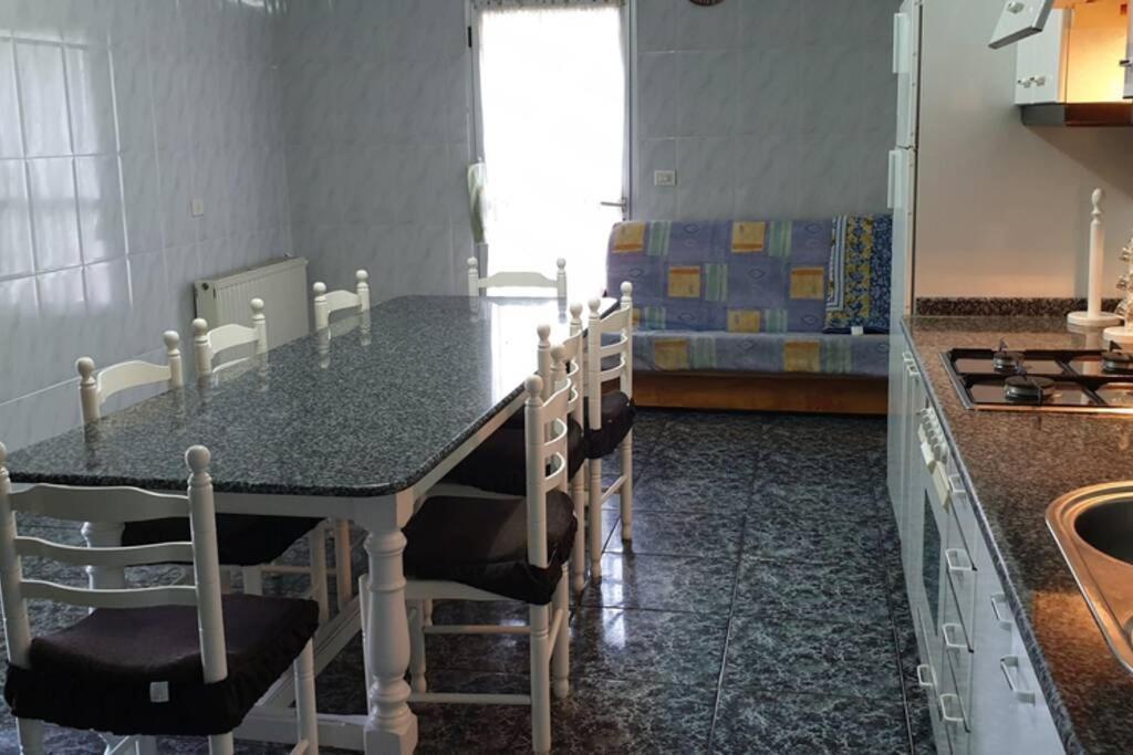 Casa Con Piscina Y Barbacoa Villa Freixido Esterno foto