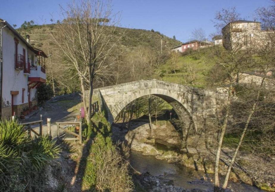 Casa Con Piscina Y Barbacoa Villa Freixido Esterno foto